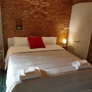 San Lorenzo Church Apartment